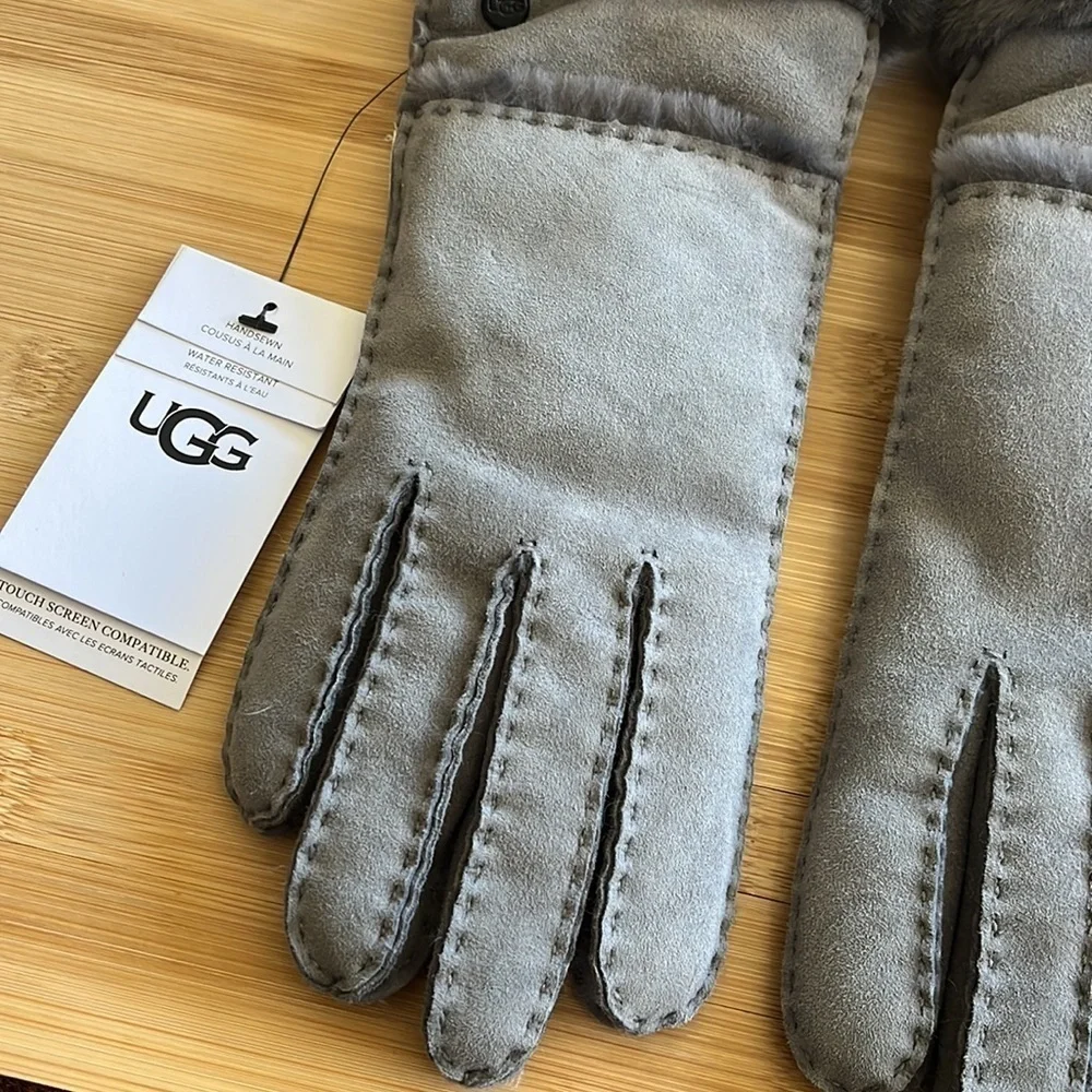 Brand New UGG Sheepskin Handsewn Seamed Gloves Gray Touchscreen Leather Trim